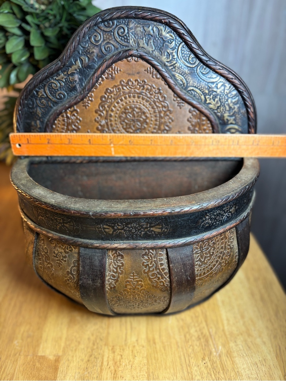 Vintage Spanish Revival Embossed Metal and Wood Wall Pocket Decor - Picture 10 of 11